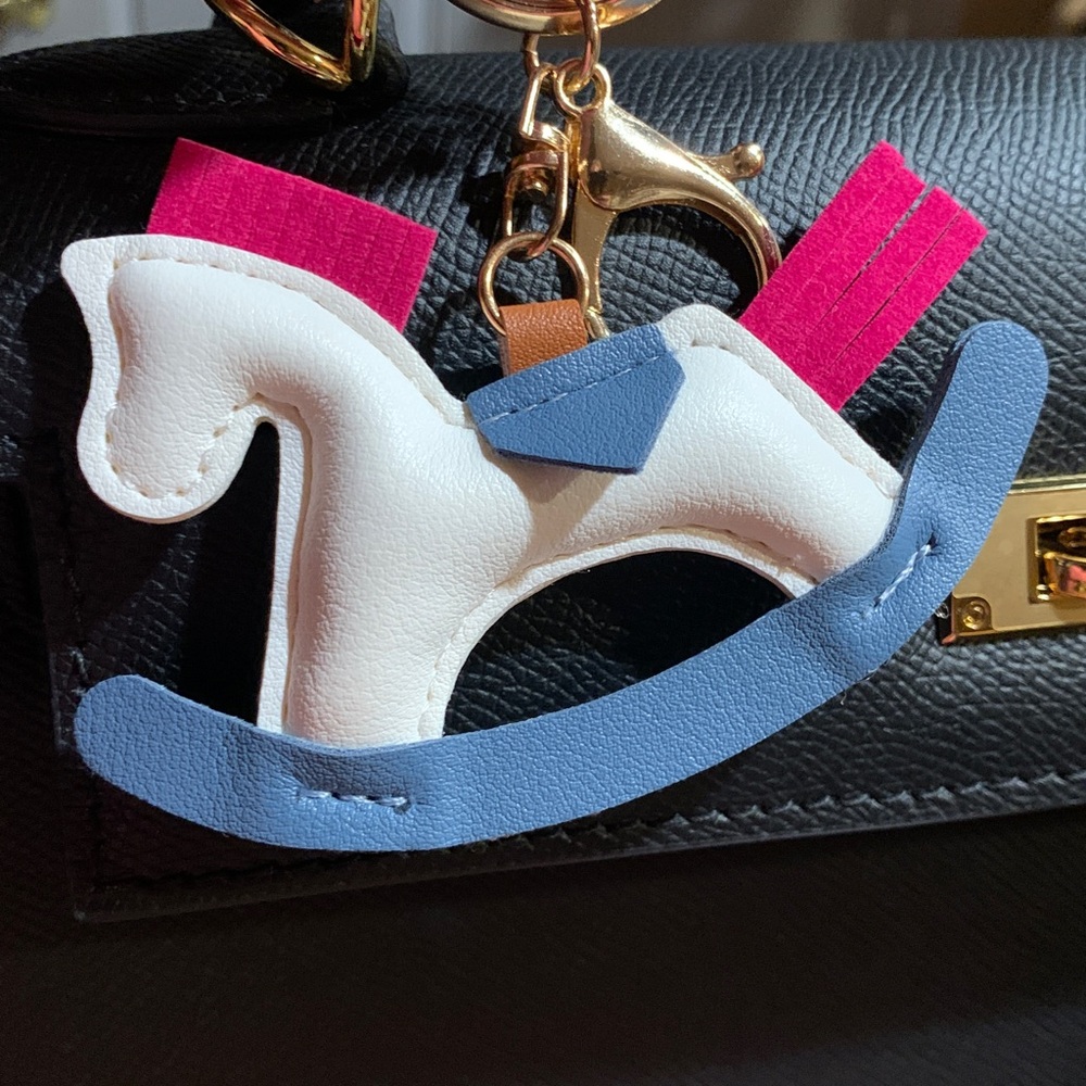 Absolutely stunning legendary horse key purse leather brand new hand made chain